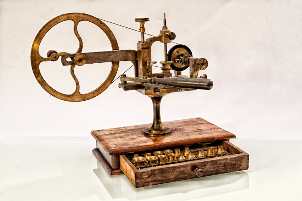 Machine pour arrondir XIX secolo_Collezione Hausmann & Co