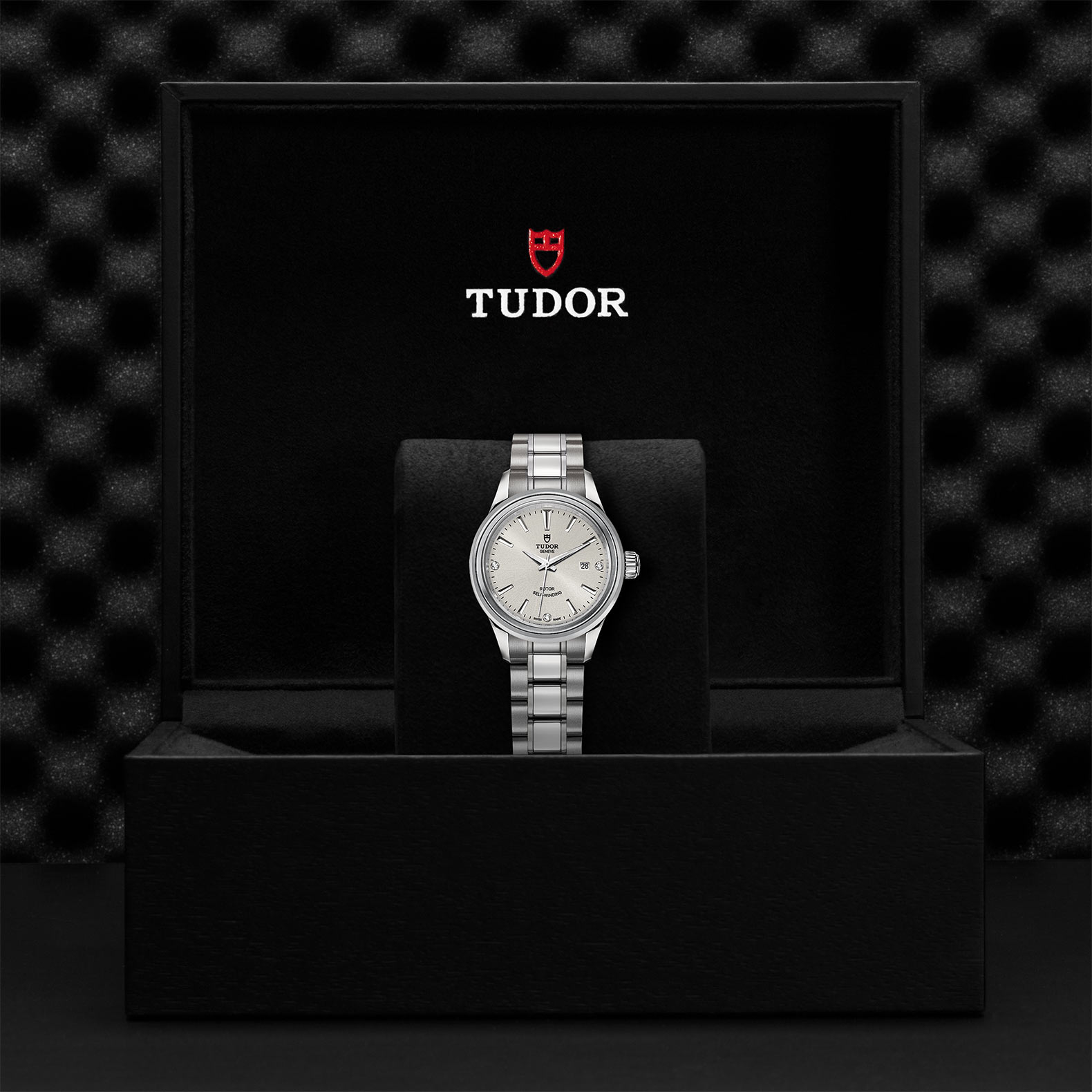 TUDOR Style - M12100-0003